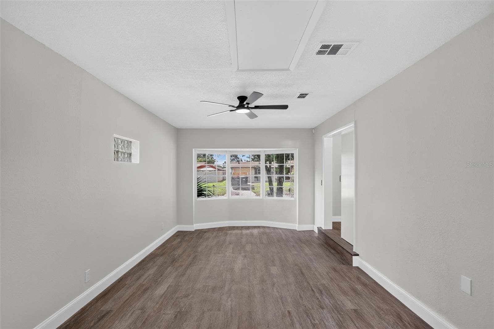 Single Family Residence at 405 CHESTNUT AVE, ALTAMONTE SPRINGS, photo 9 of 33