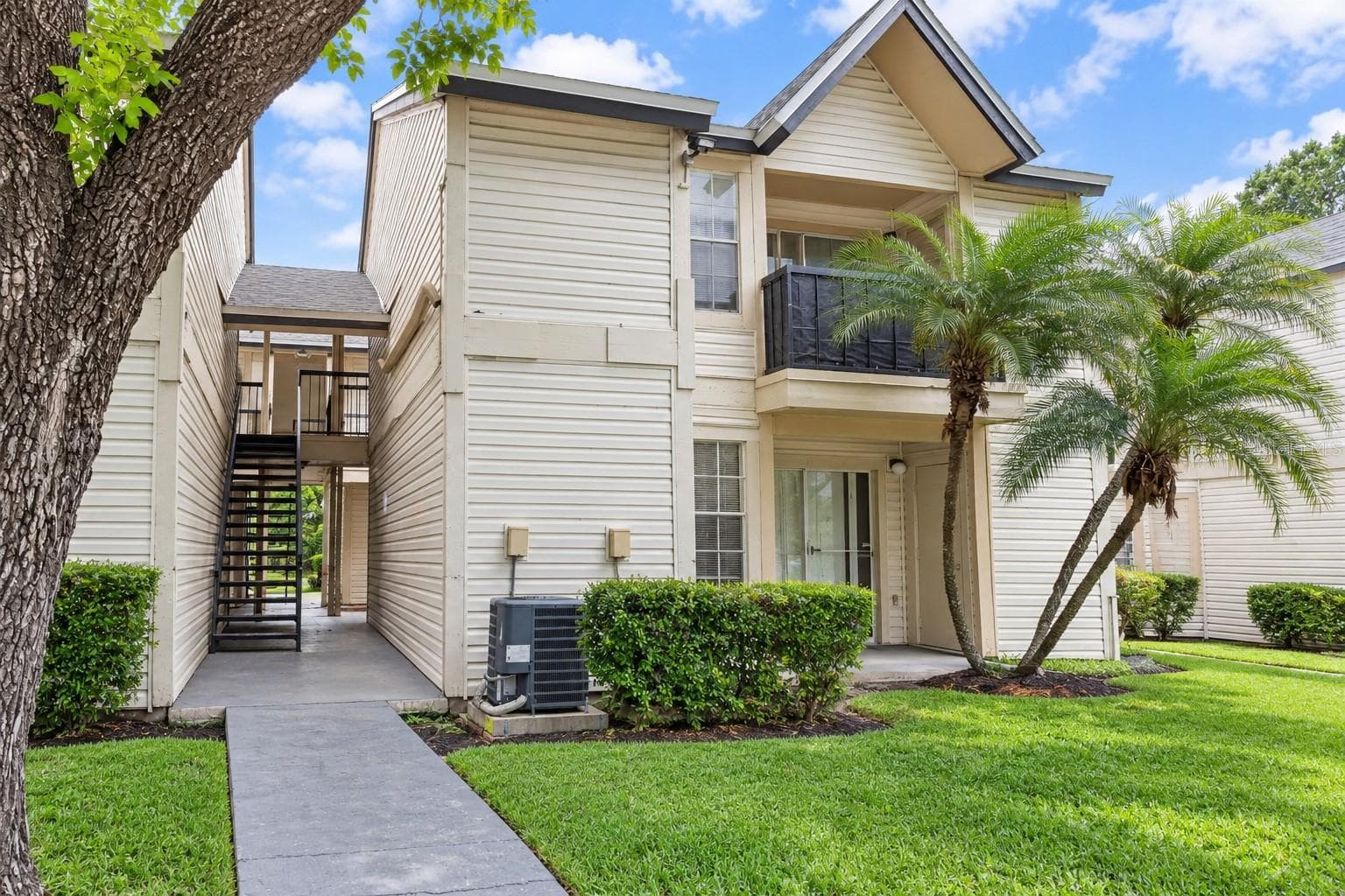 1956 LAKE ATRIUMS CIR #144
