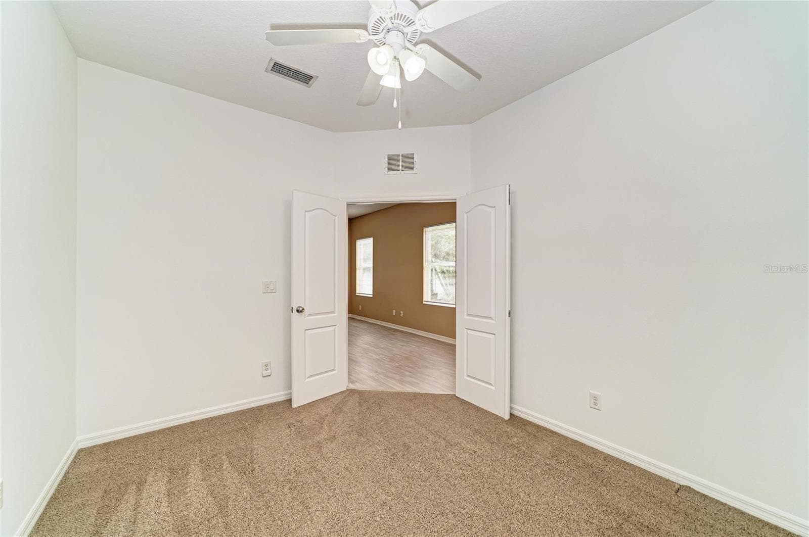 Single Family Residence at 4907 BOSTON COMMON GLN, BRADENTON, photo 8 of 47