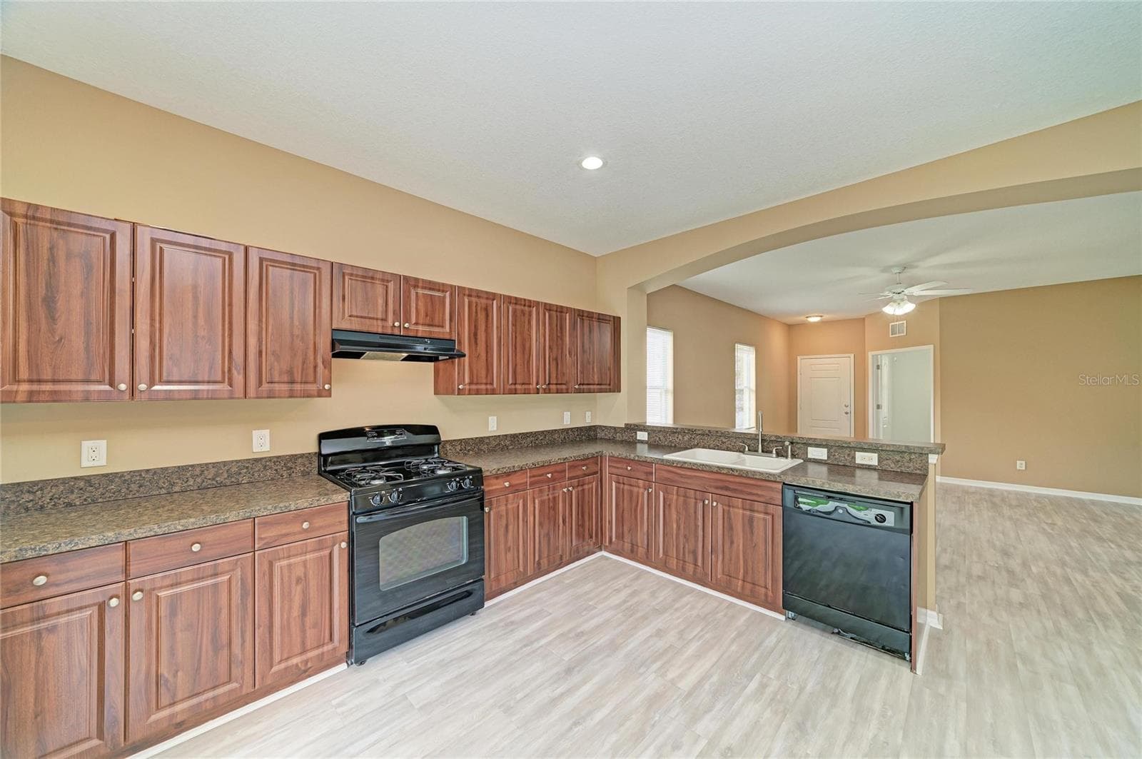 Single Family Residence at 4907 BOSTON COMMON GLN, BRADENTON, photo 18 of 47
