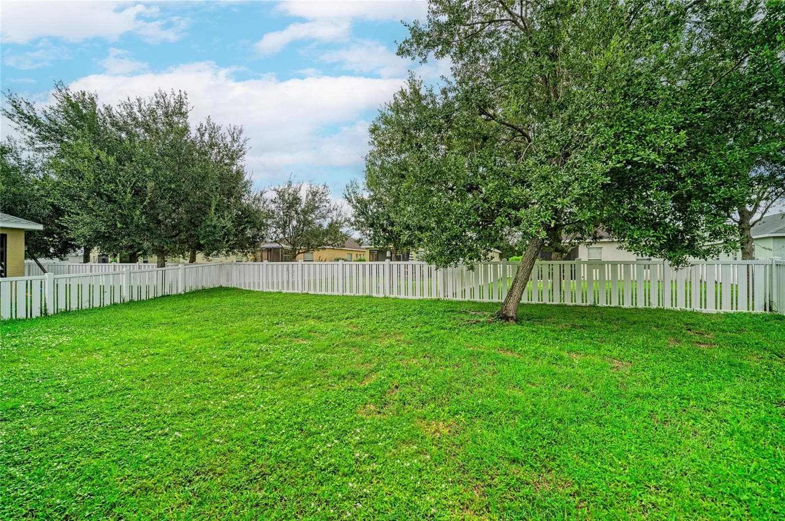 Single Family Residence at 4907 BOSTON COMMON GLN, BRADENTON, photo 34 of 47