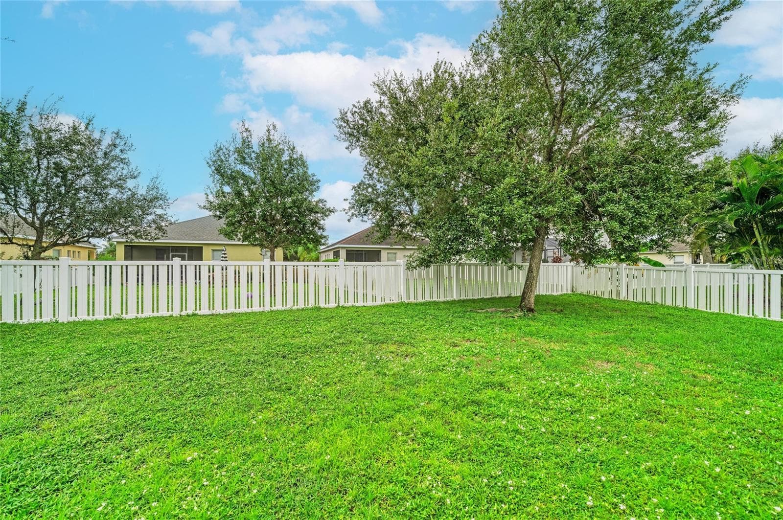 Single Family Residence at 4907 BOSTON COMMON GLN, BRADENTON, photo 35 of 47