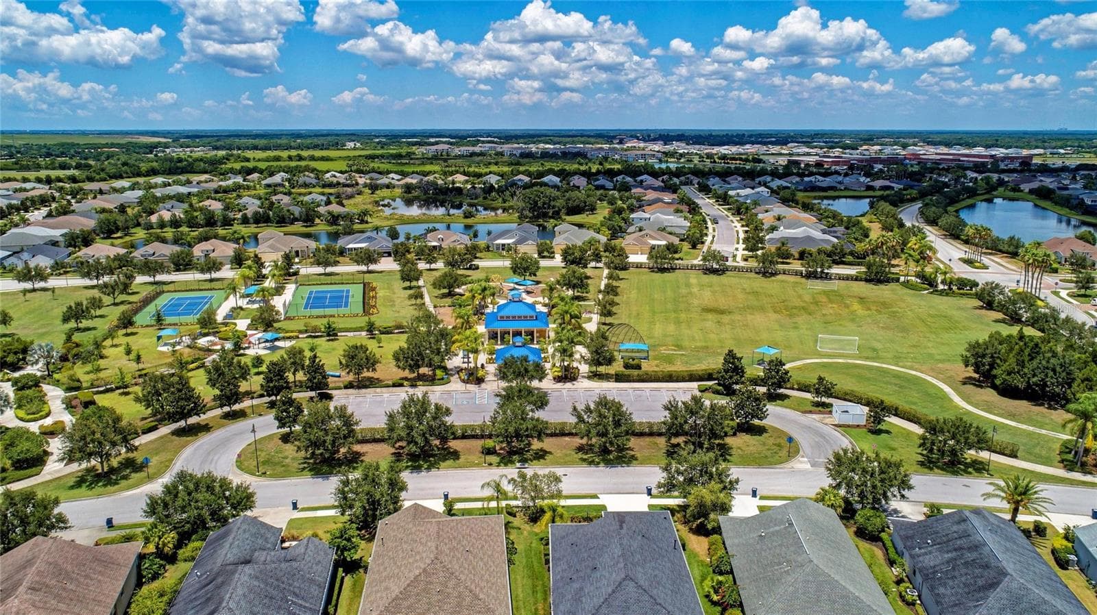 Single Family Residence at 4907 BOSTON COMMON GLN, BRADENTON, photo 37 of 47