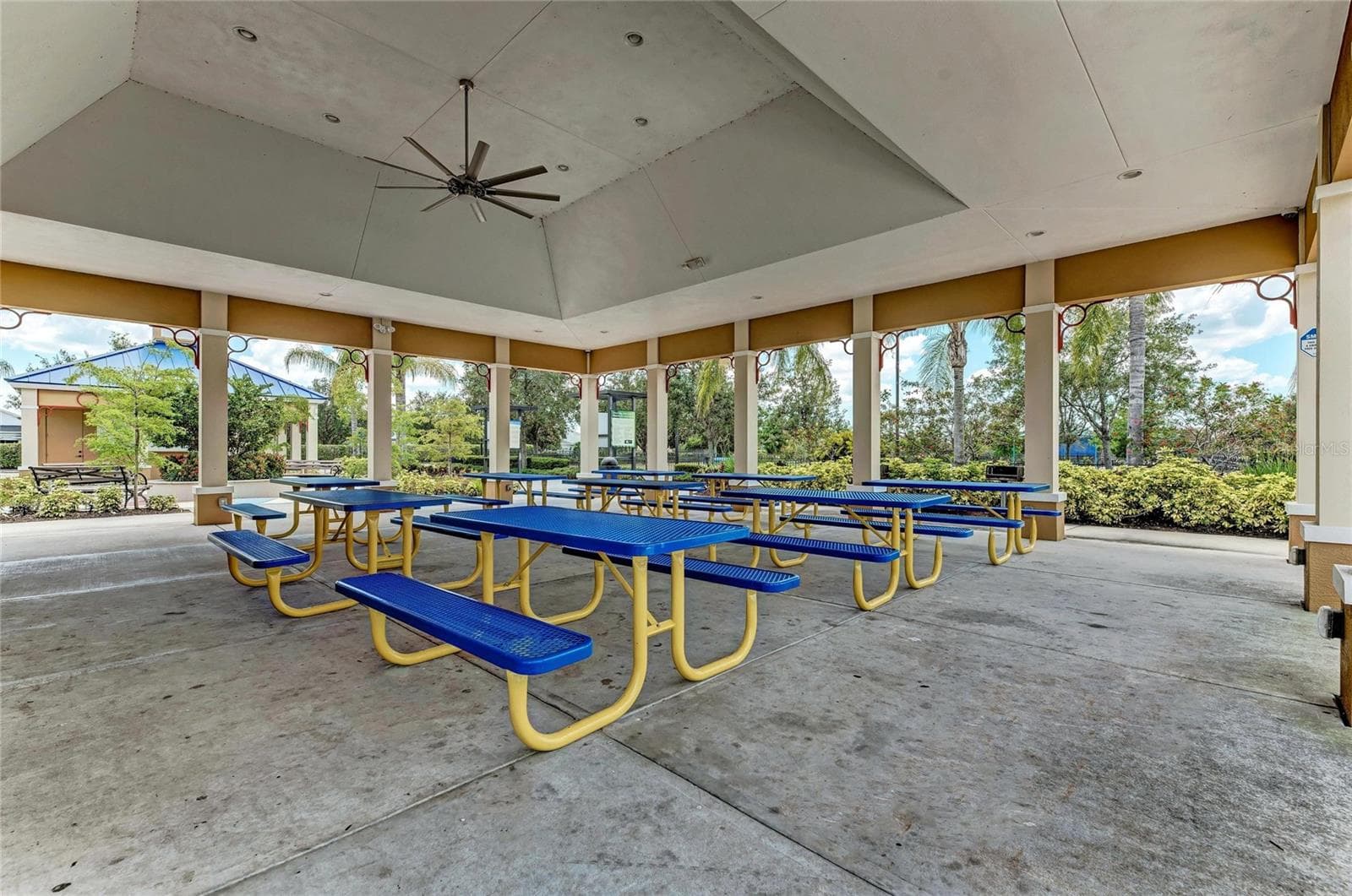 Single Family Residence at 4907 BOSTON COMMON GLN, BRADENTON, photo 43 of 47