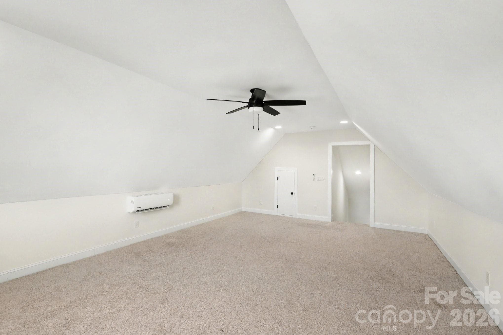 LARGE Bonus Room - 155 Southern Oaks Lane, Salisbury