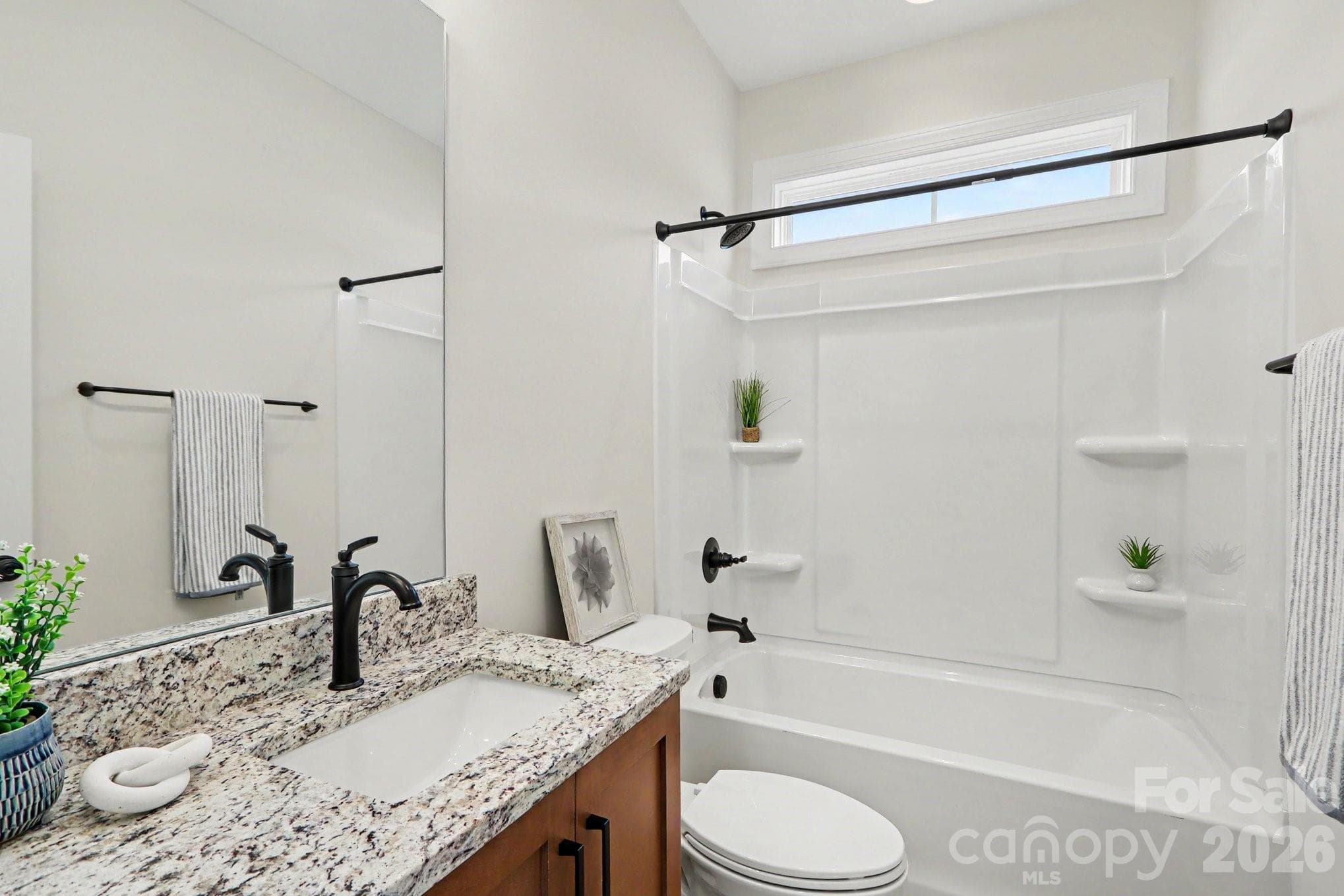 Secondary bath - 155 Southern Oaks Lane, Salisbury