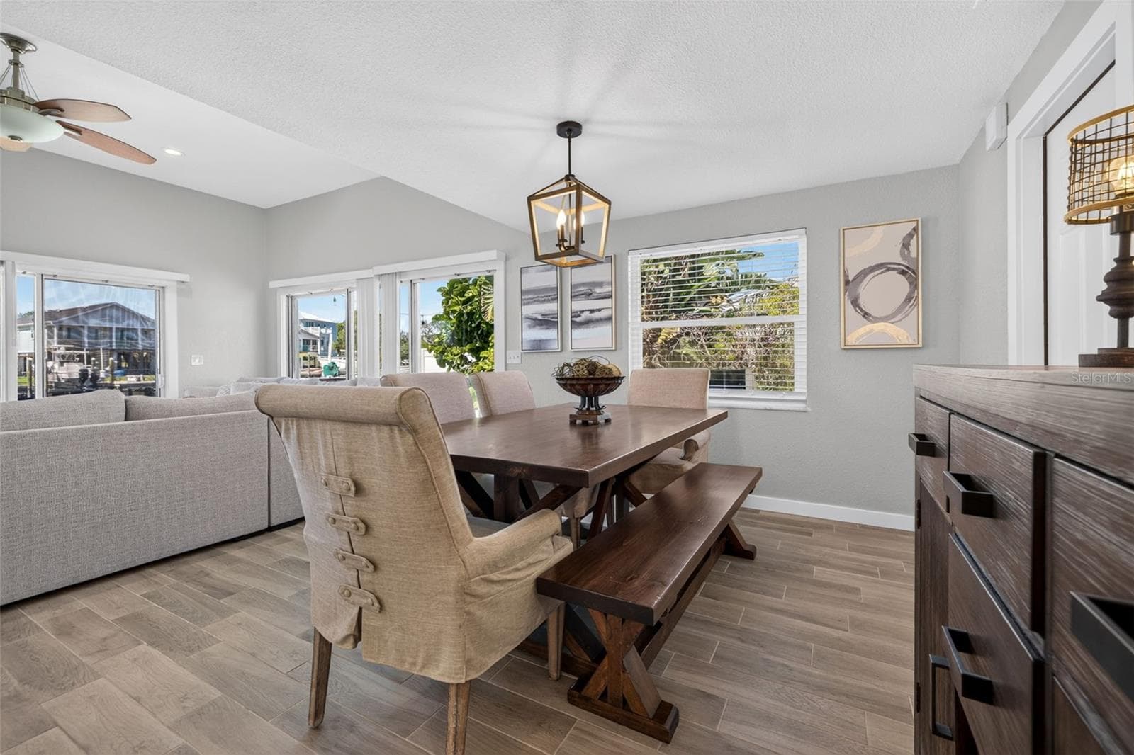 Single Family Residence at 209 TALLAHASSEE DR NE, ST PETERSBURG, photo 13 of 38