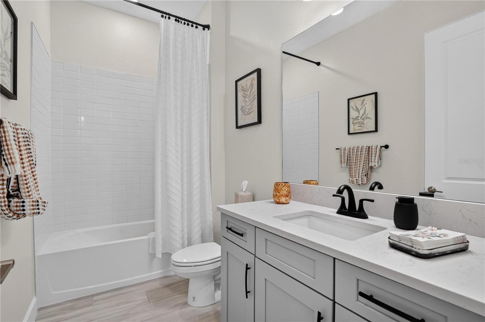 Bathroom @ - 5508 CASERTA CT, PALMETTO