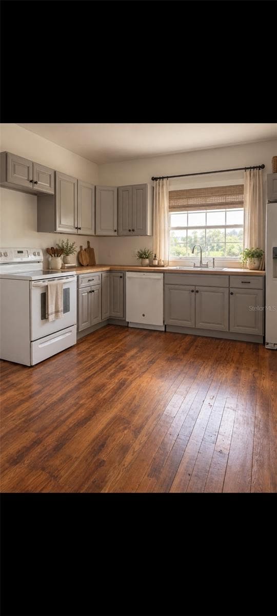 Kitchen  With Eat-In Space - 38404 MICKLER RD, DADE CITY