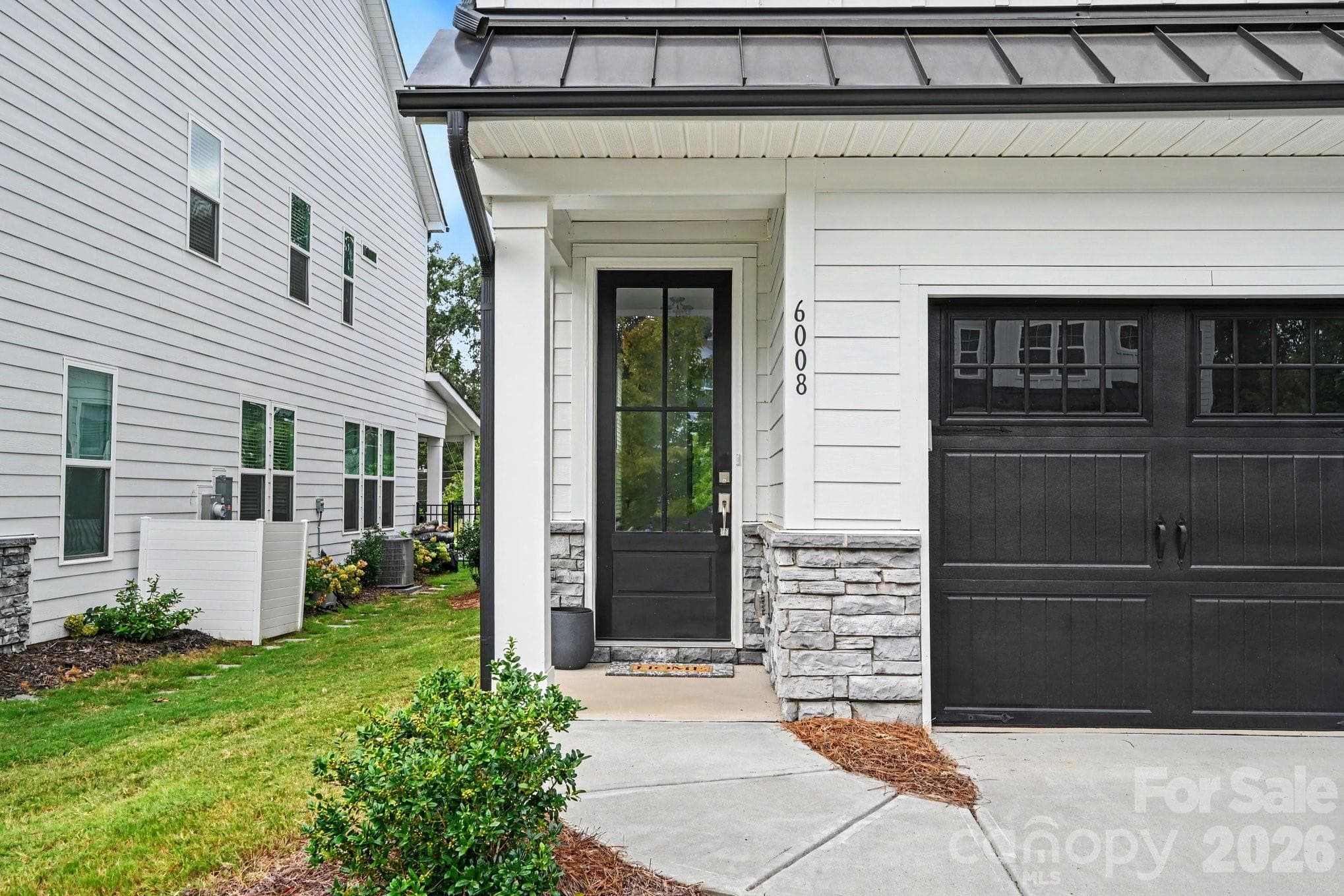 Townhouse at 6008 Corbin Woods Court, Charlotte, photo 4 of 31