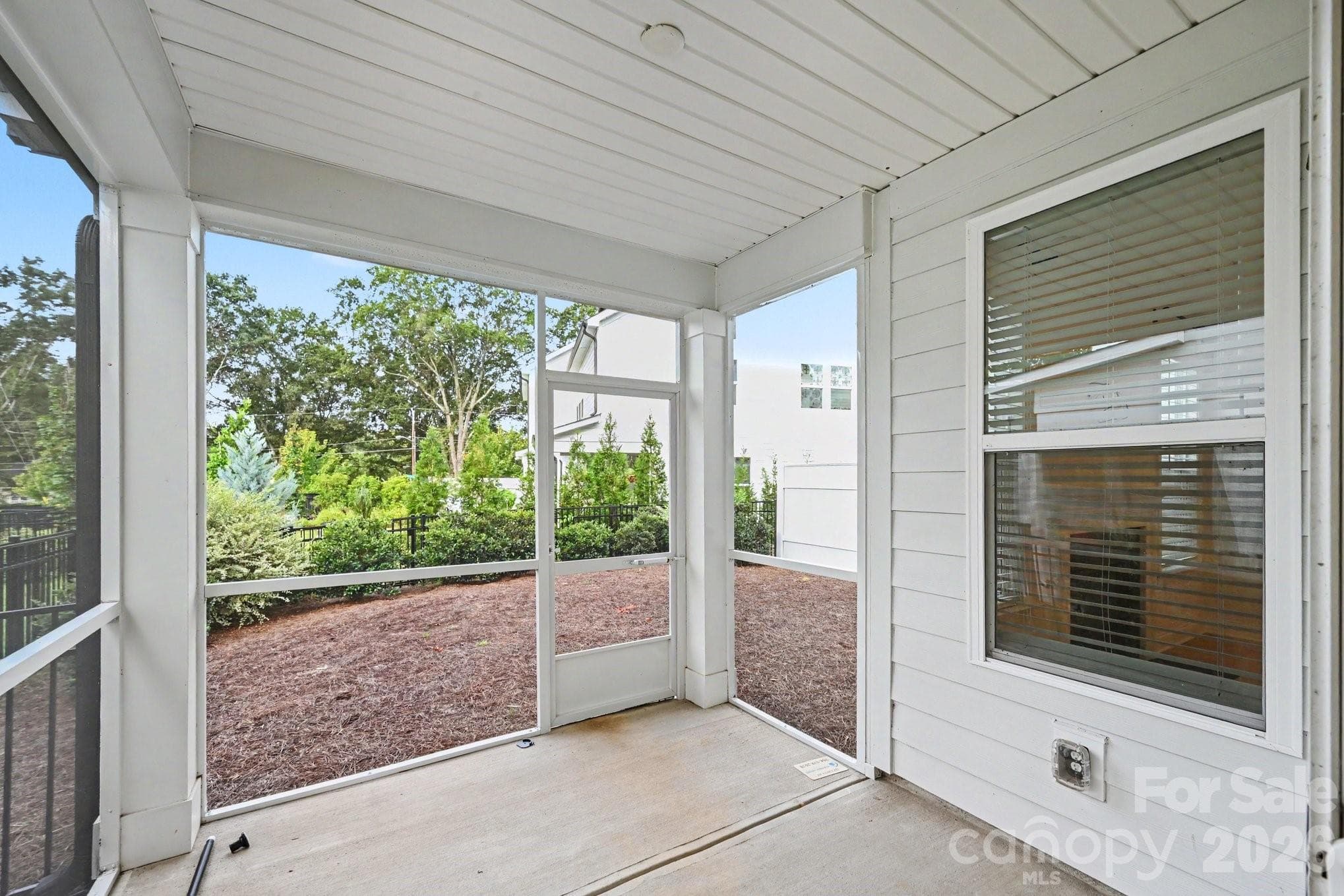 Townhouse at 6008 Corbin Woods Court, Charlotte, photo 29 of 31