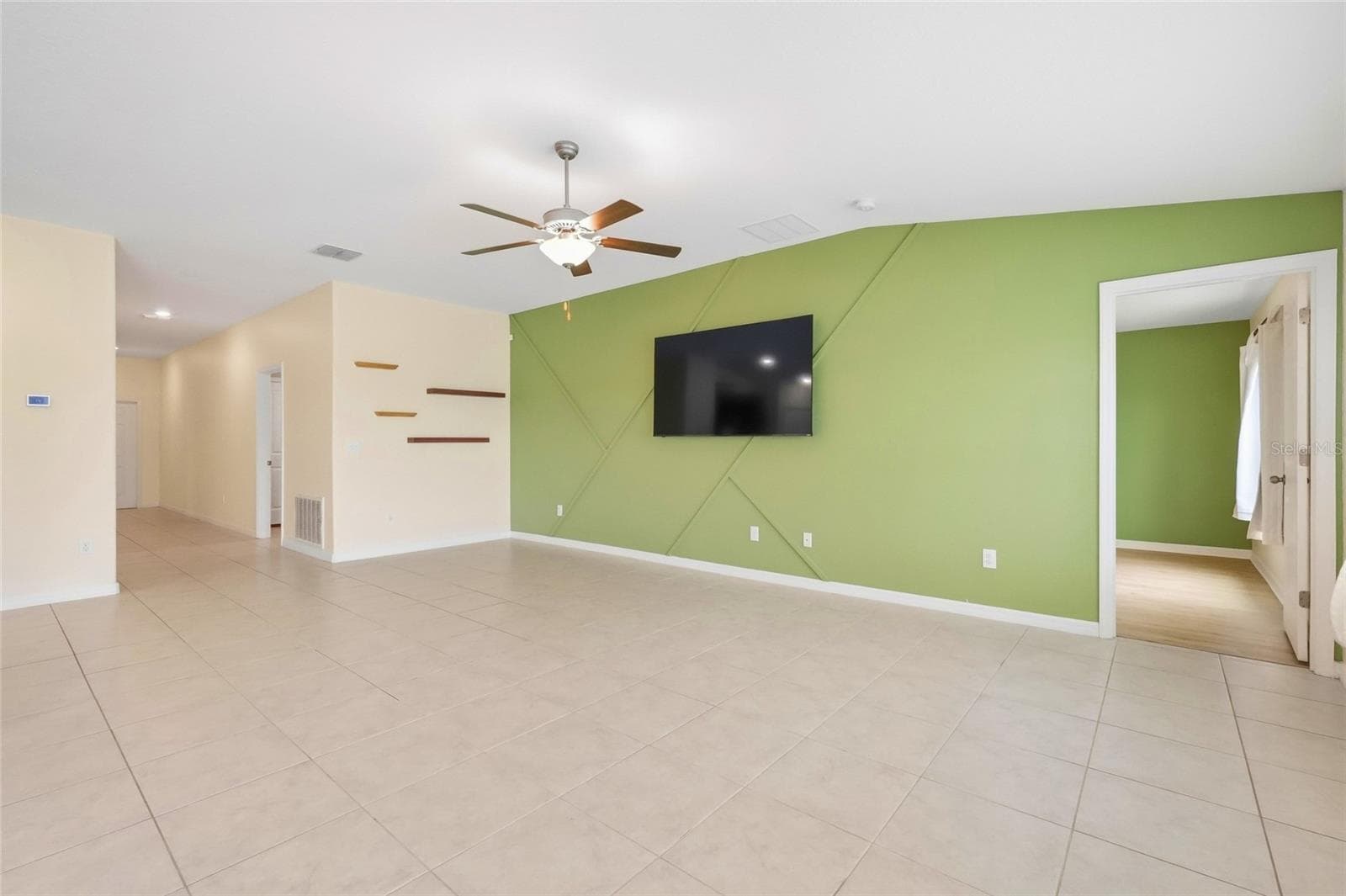 Living Room - 1423 GOLDEN GLOW DR, RUSKIN