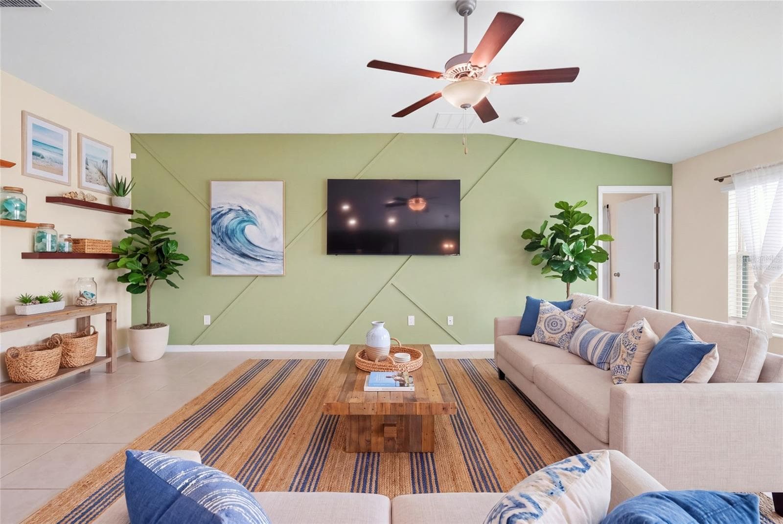 Virtually Staged - 1423 GOLDEN GLOW DR, RUSKIN