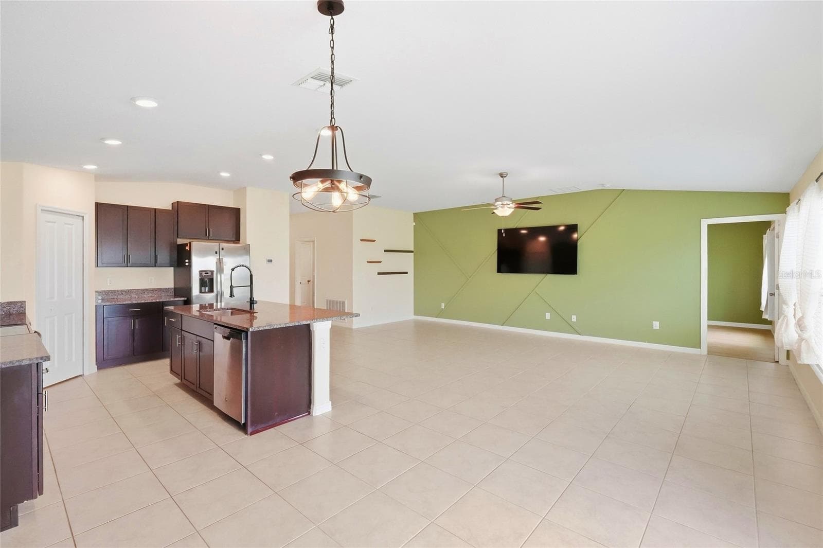 Single Family Residence at 1423 GOLDEN GLOW DR, RUSKIN, photo 23 of 78