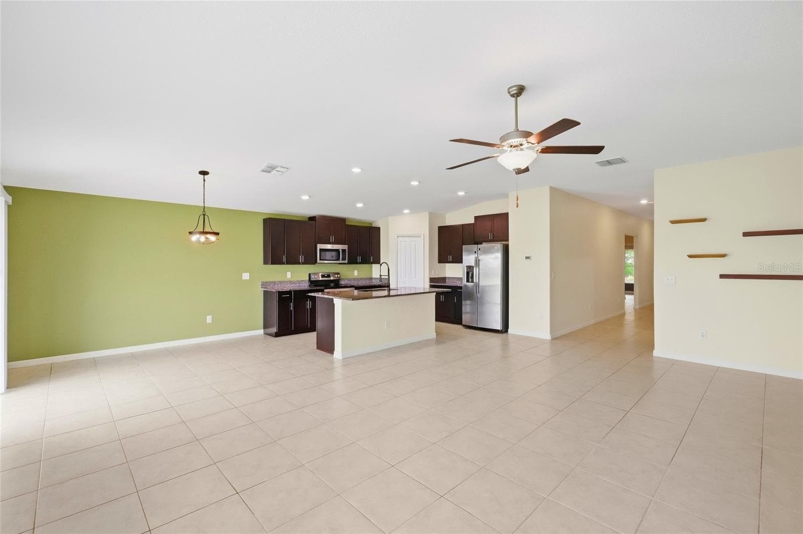 Single Family Residence at 1423 GOLDEN GLOW DR, RUSKIN, photo 24 of 78