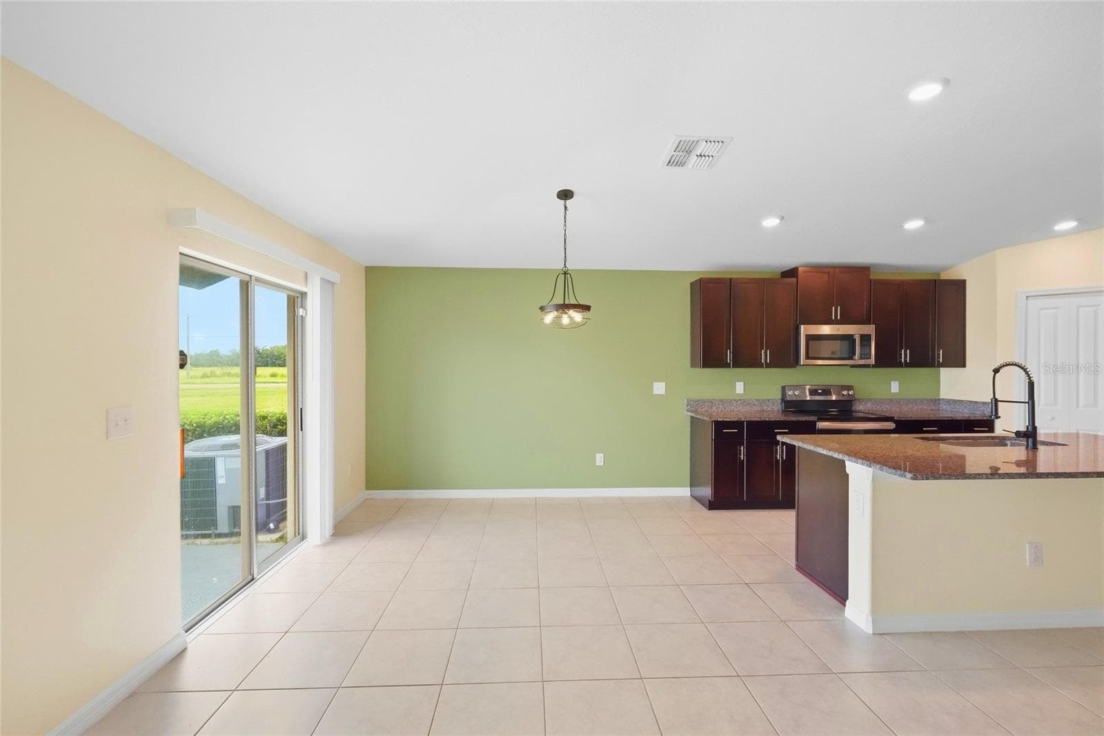 Single Family Residence at 1423 GOLDEN GLOW DR, RUSKIN, photo 27 of 78