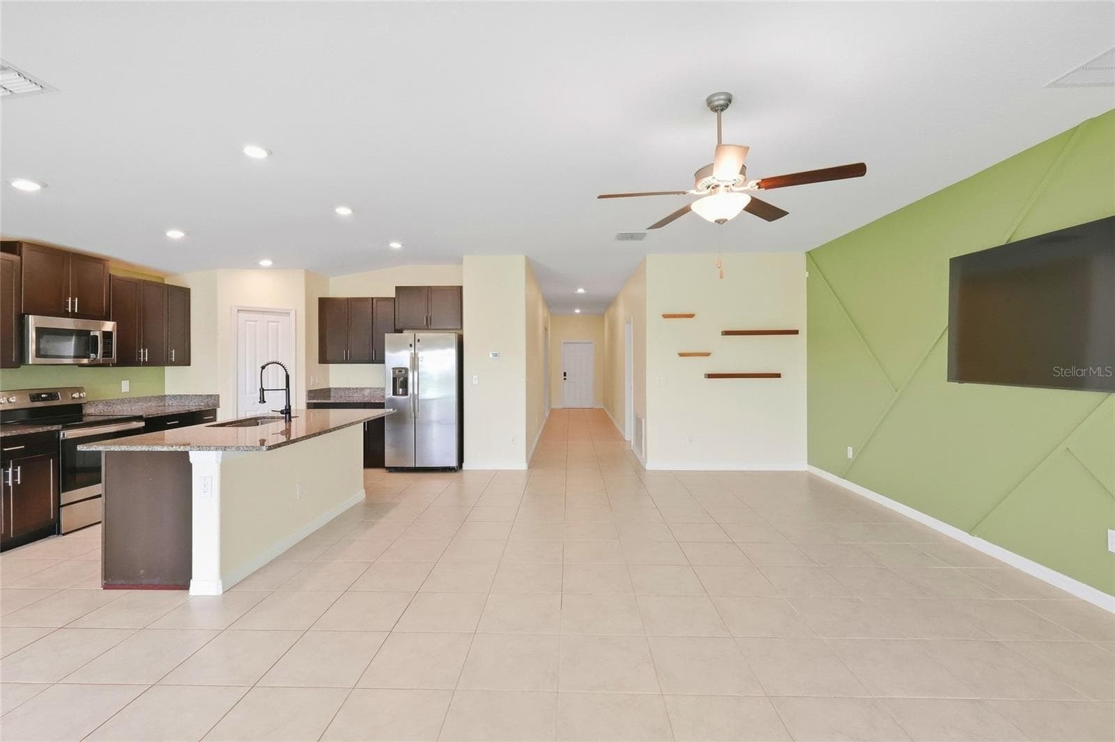 Single Family Residence at 1423 GOLDEN GLOW DR, RUSKIN, photo 28 of 78