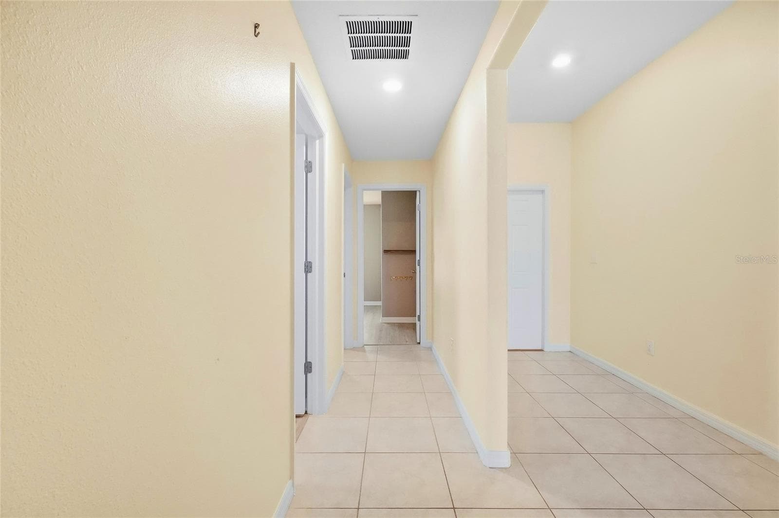 Single Family Residence at 1423 GOLDEN GLOW DR, RUSKIN, photo 49 of 78