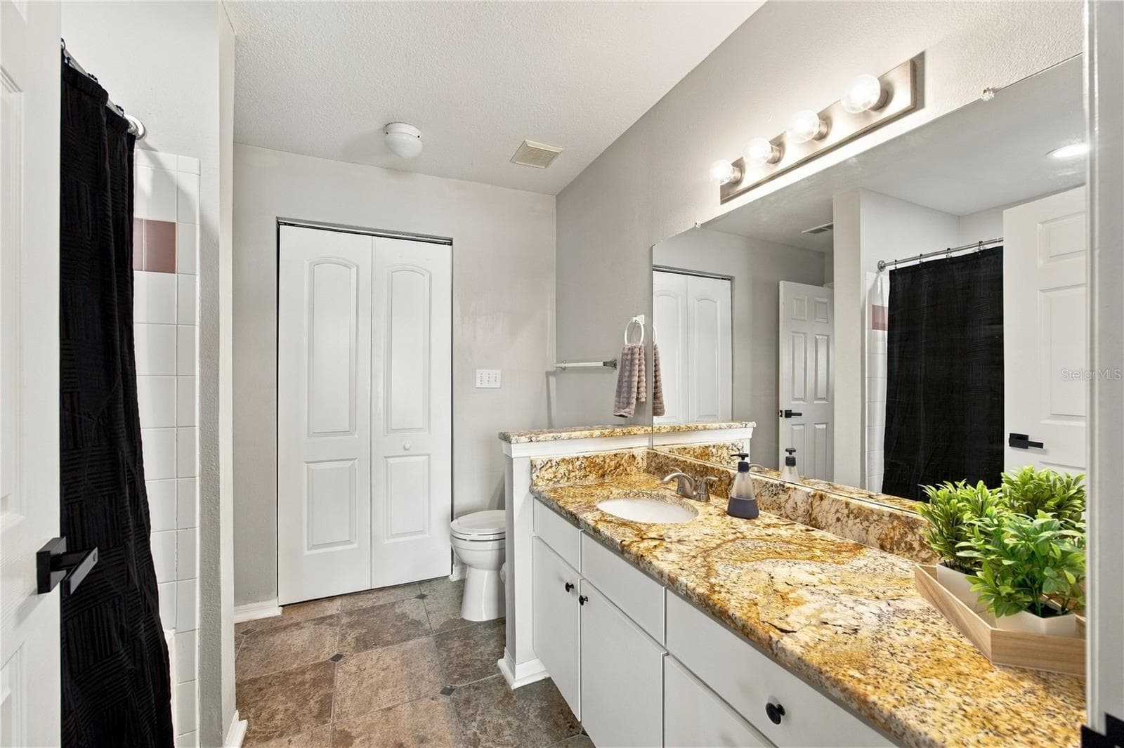 Condominium at 9570 LAKE CHASE ISLAND WAY #9570, TAMPA, photo 19 of 42