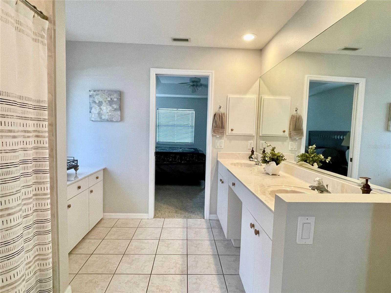 Single Family Residence at 511 ROTONDA CIR, ROTONDA WEST, photo 16 of 31