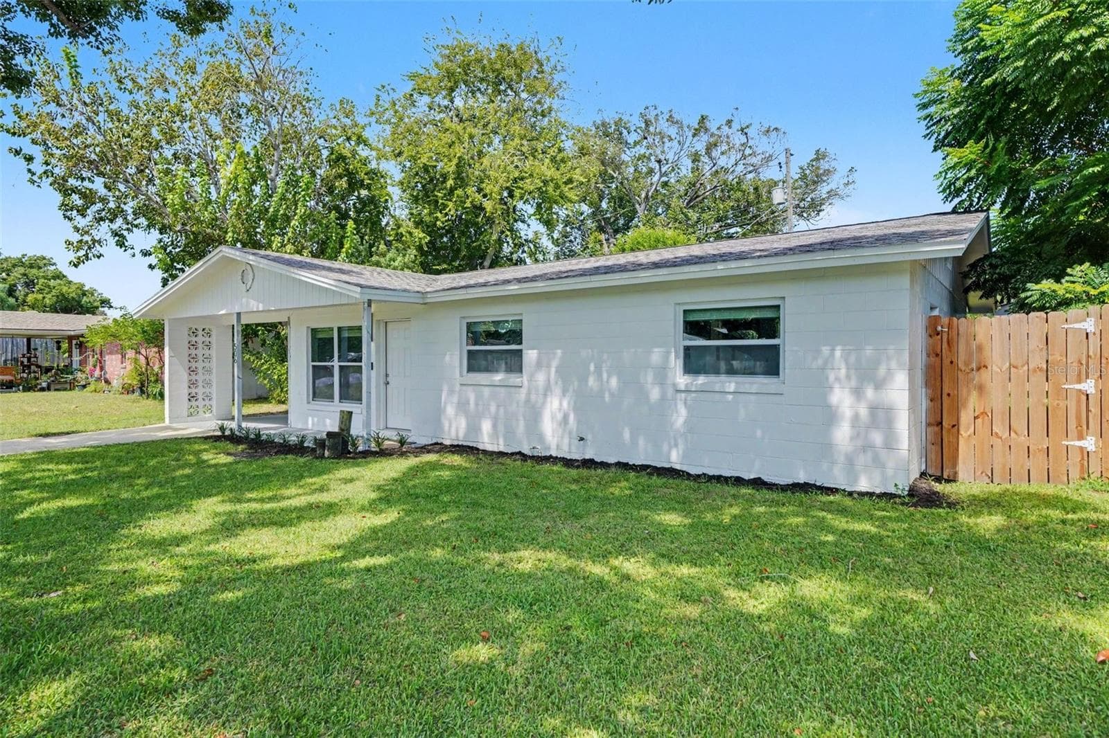 Single Family Residence at 506 CAMBRIDGE CIR, SOUTH DAYTONA, photo 3 of 23