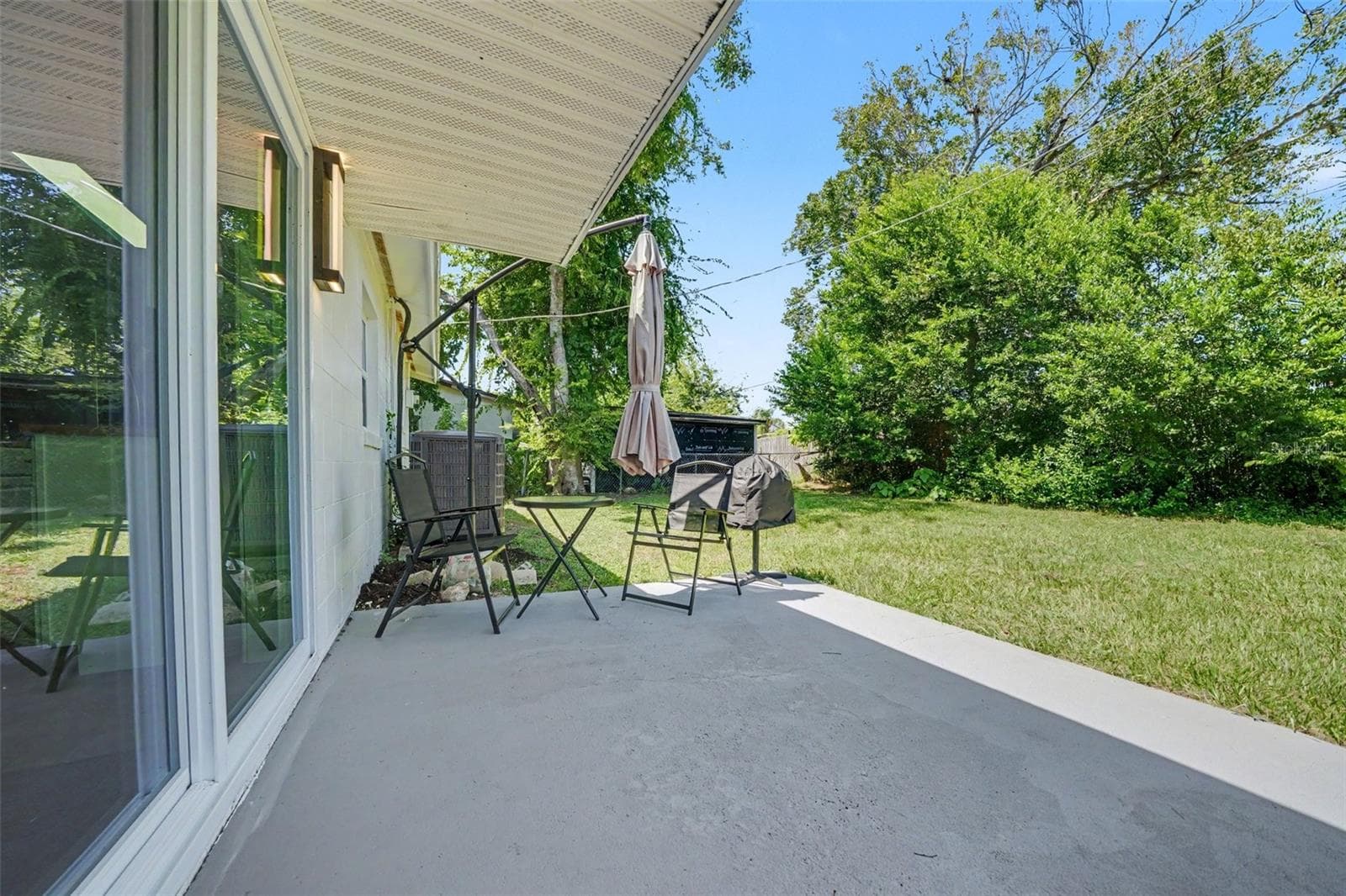 Single Family Residence at 506 CAMBRIDGE CIR, SOUTH DAYTONA, photo 19 of 23
