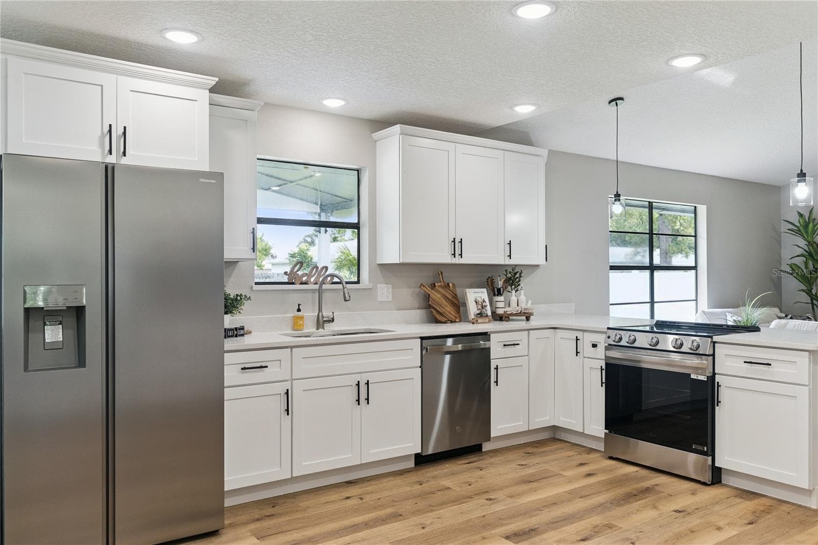 Kitchen - 3211 TRAVELERS PALM DR, EDGEWATER