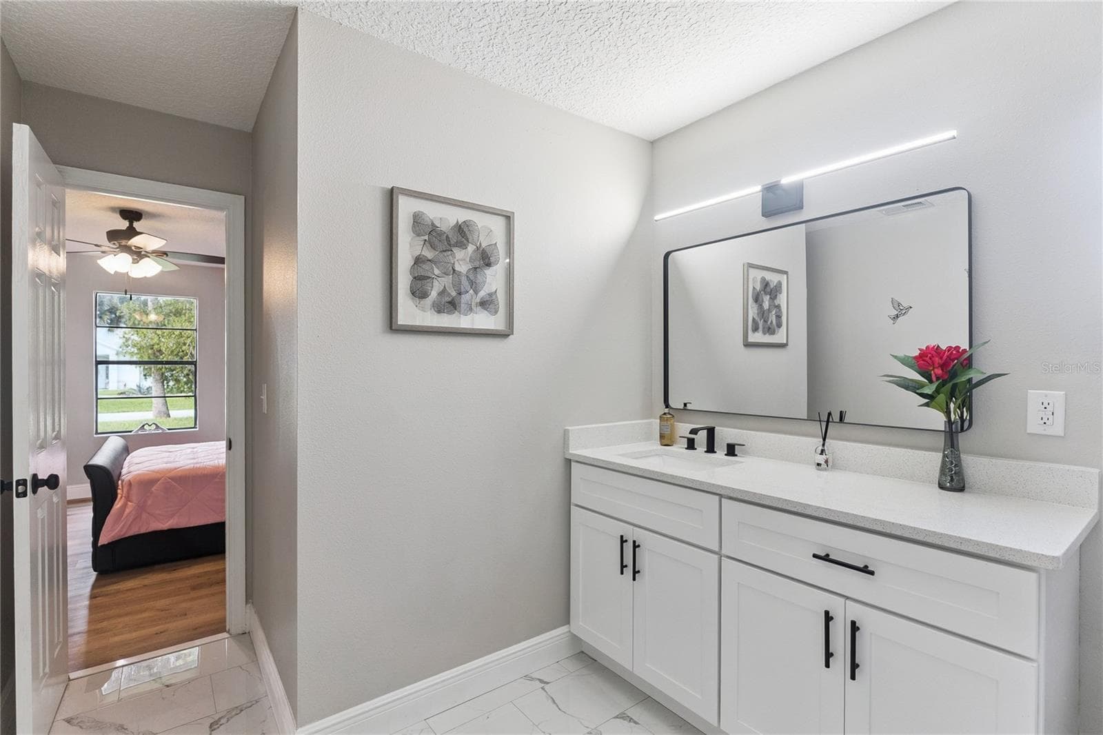 Primary Bathroom - 3211 TRAVELERS PALM DR, EDGEWATER