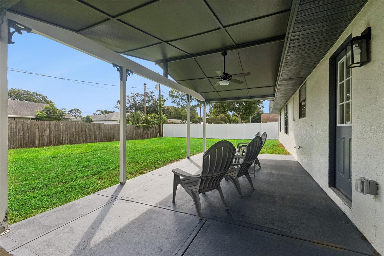 Back Porch - 3211 TRAVELERS PALM DR, EDGEWATER