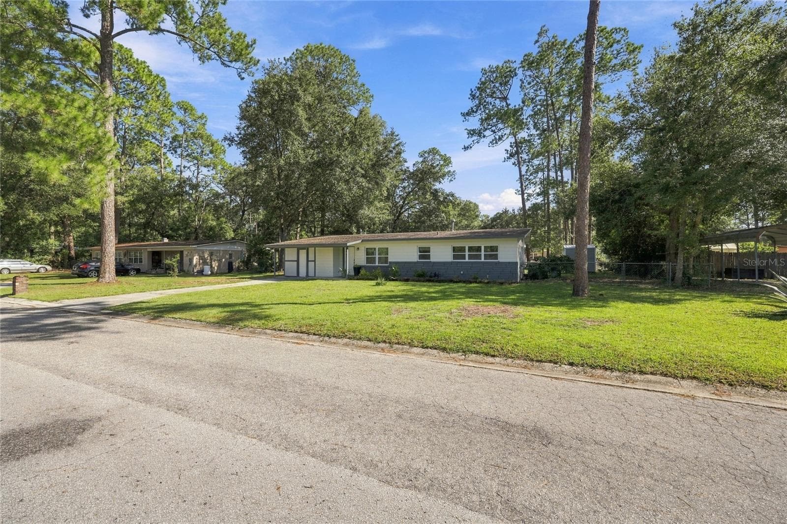 Single Family Residence at 1421 NE 18TH AVE, GAINESVILLE, photo 4 of 55