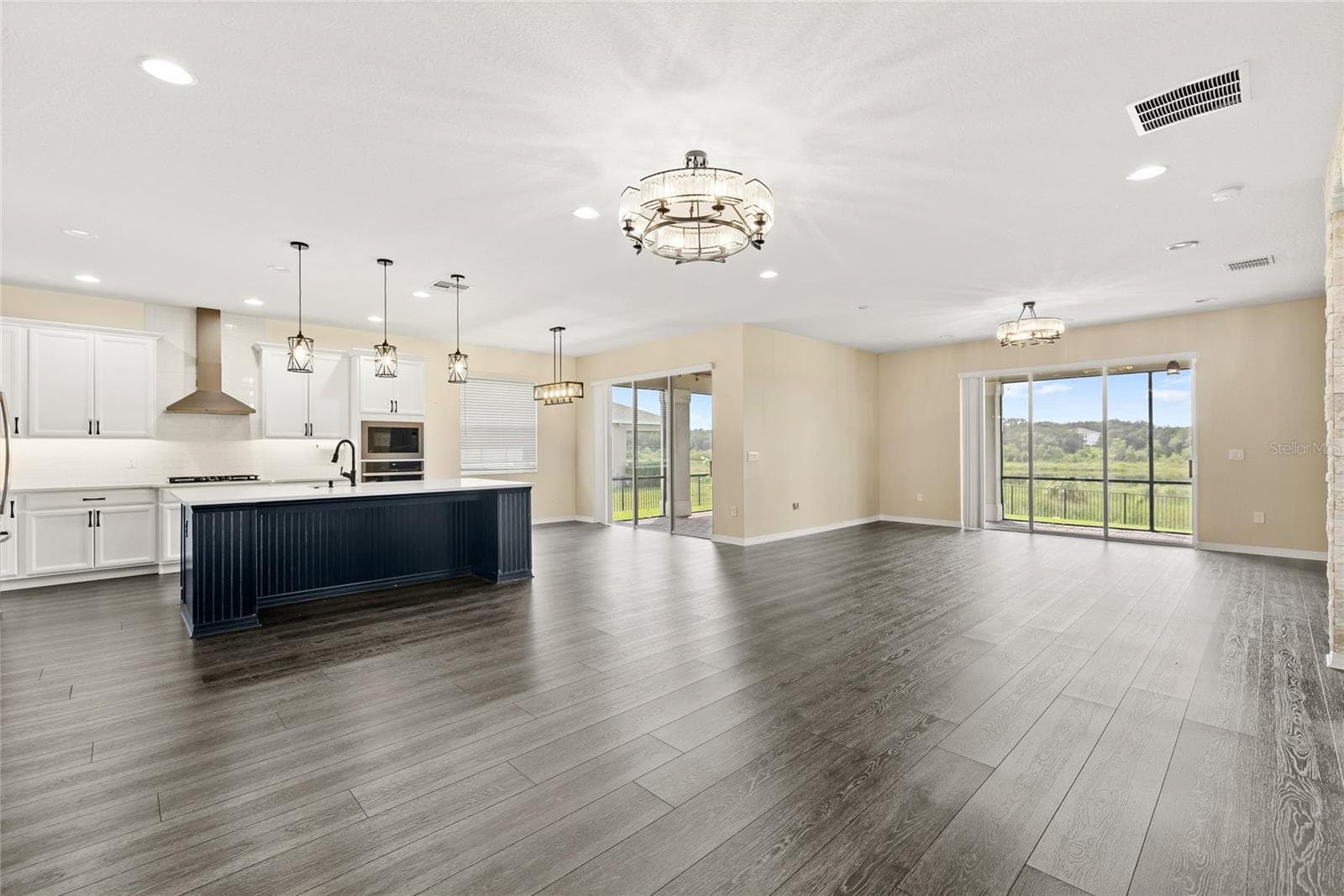 Single Family Residence at 16668 SANCTUARY DR, WINTER GARDEN, photo 11 of 37
