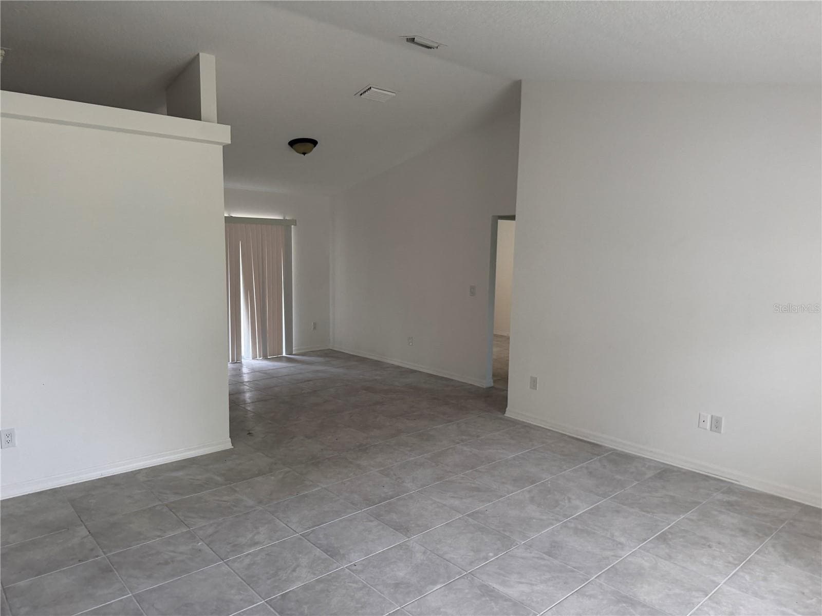 Single Family Residence at 1160 W GENEVA PL, CITRUS SPRINGS, photo 2 of 9