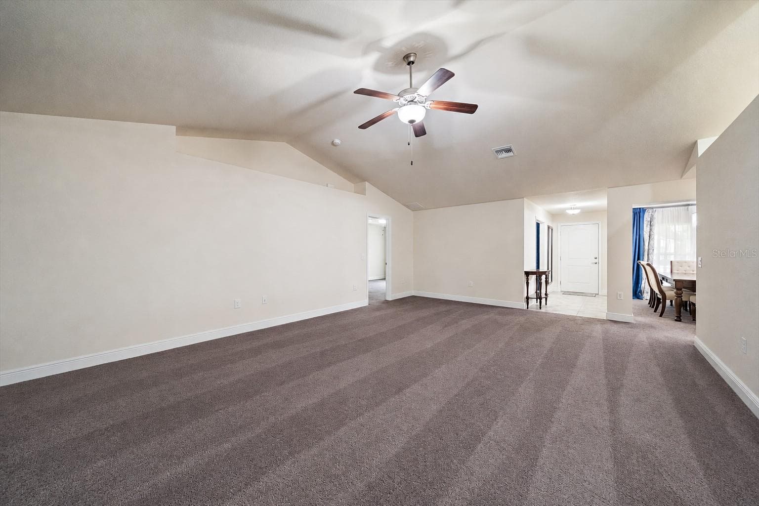 Family room - virtually edited configuration 2 - 2494 CHEROKEE ST, NORTH PORT