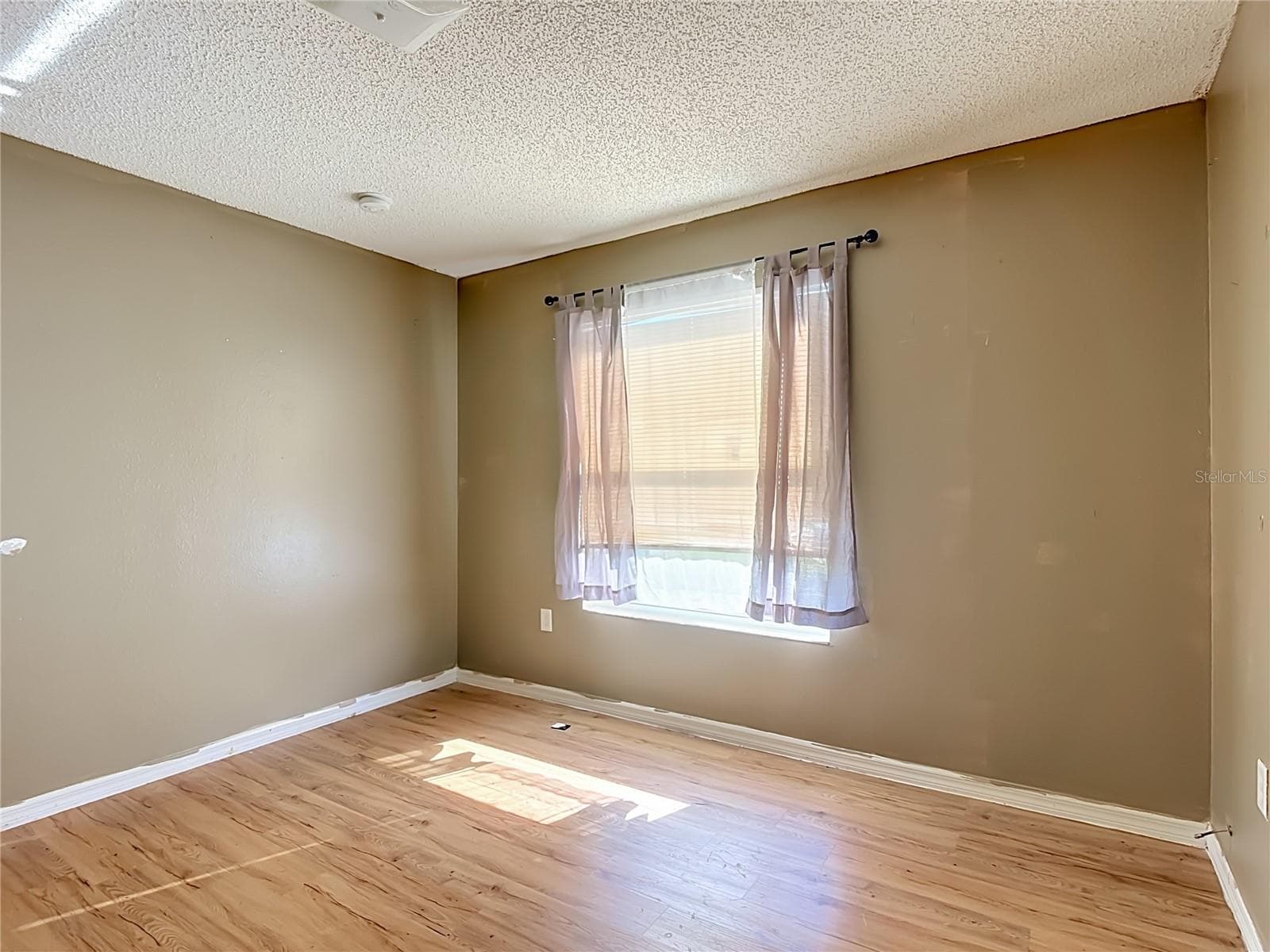 Single Family Residence at 1403 KISSIMMEE CT, POINCIANA, photo 33 of 55
