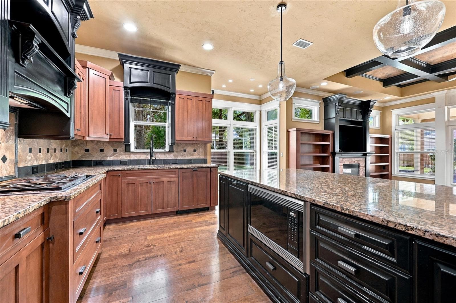 Custom maple cabinetry - 734 SW 134TH WAY, NEWBERRY