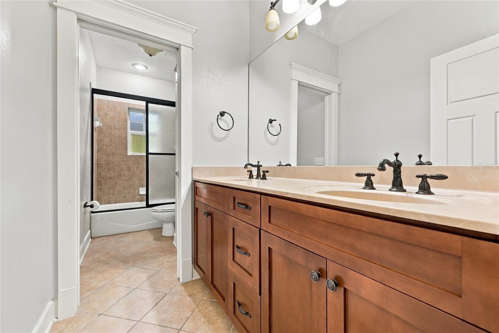 Upstairs Full Bathroom - 734 SW 134TH WAY, NEWBERRY
