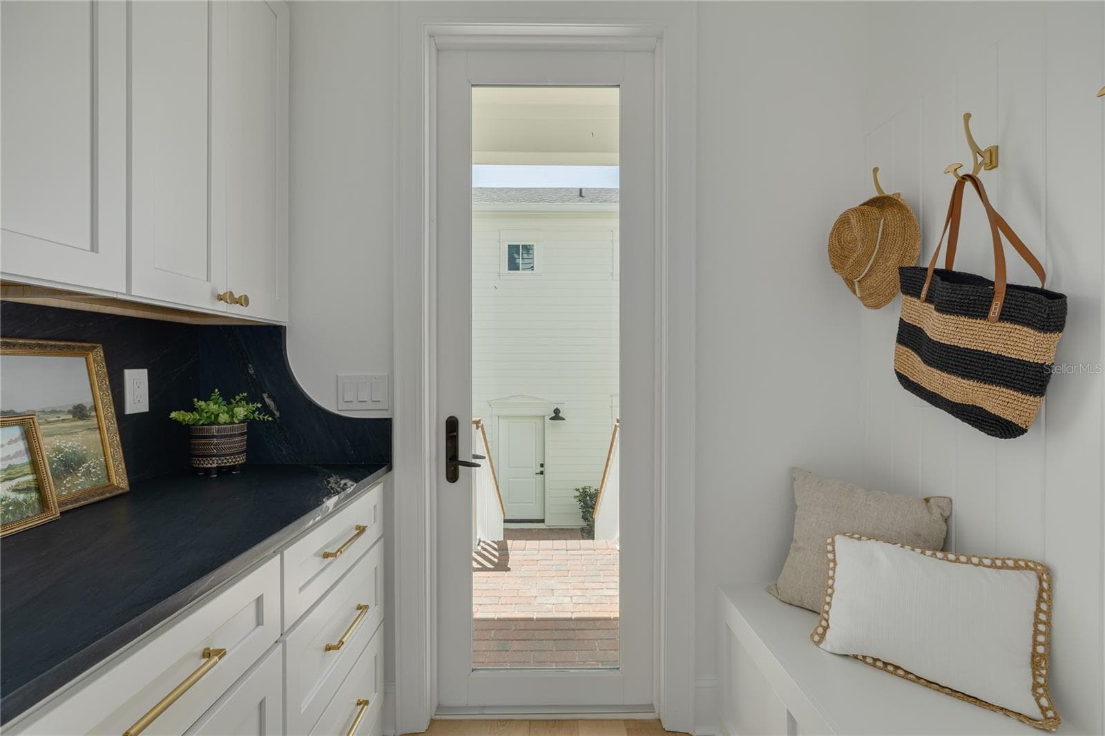 Mud room off kitchen area. - 808 39TH AVE NE, ST PETERSBURG