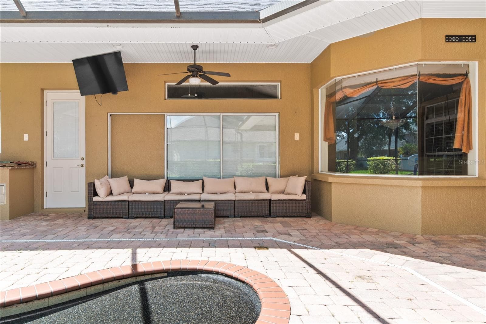 Single Family Residence at 9513 WATERFORD OAKS BLVD, WINTER HAVEN, photo 52 of 70