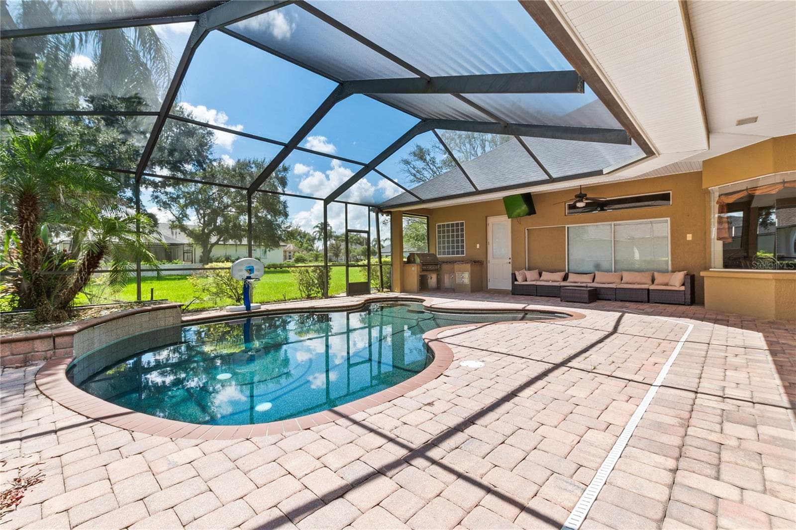 Single Family Residence at 9513 WATERFORD OAKS BLVD, WINTER HAVEN, photo 55 of 70