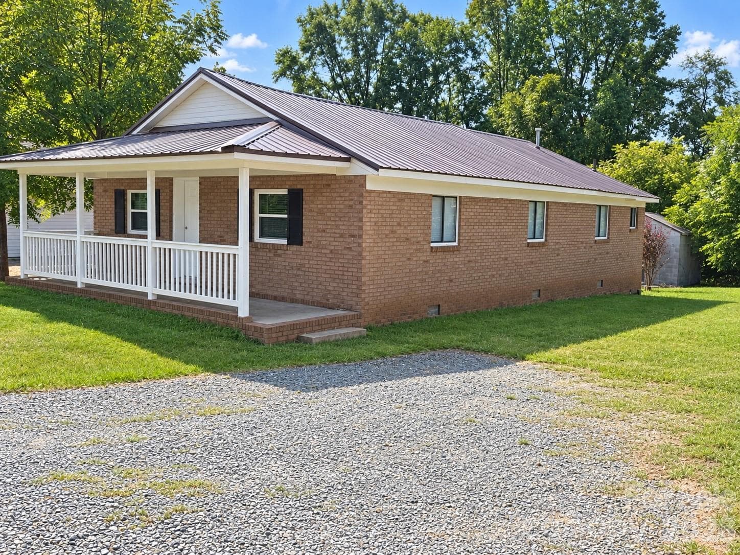 1231 Bradford Heights Road