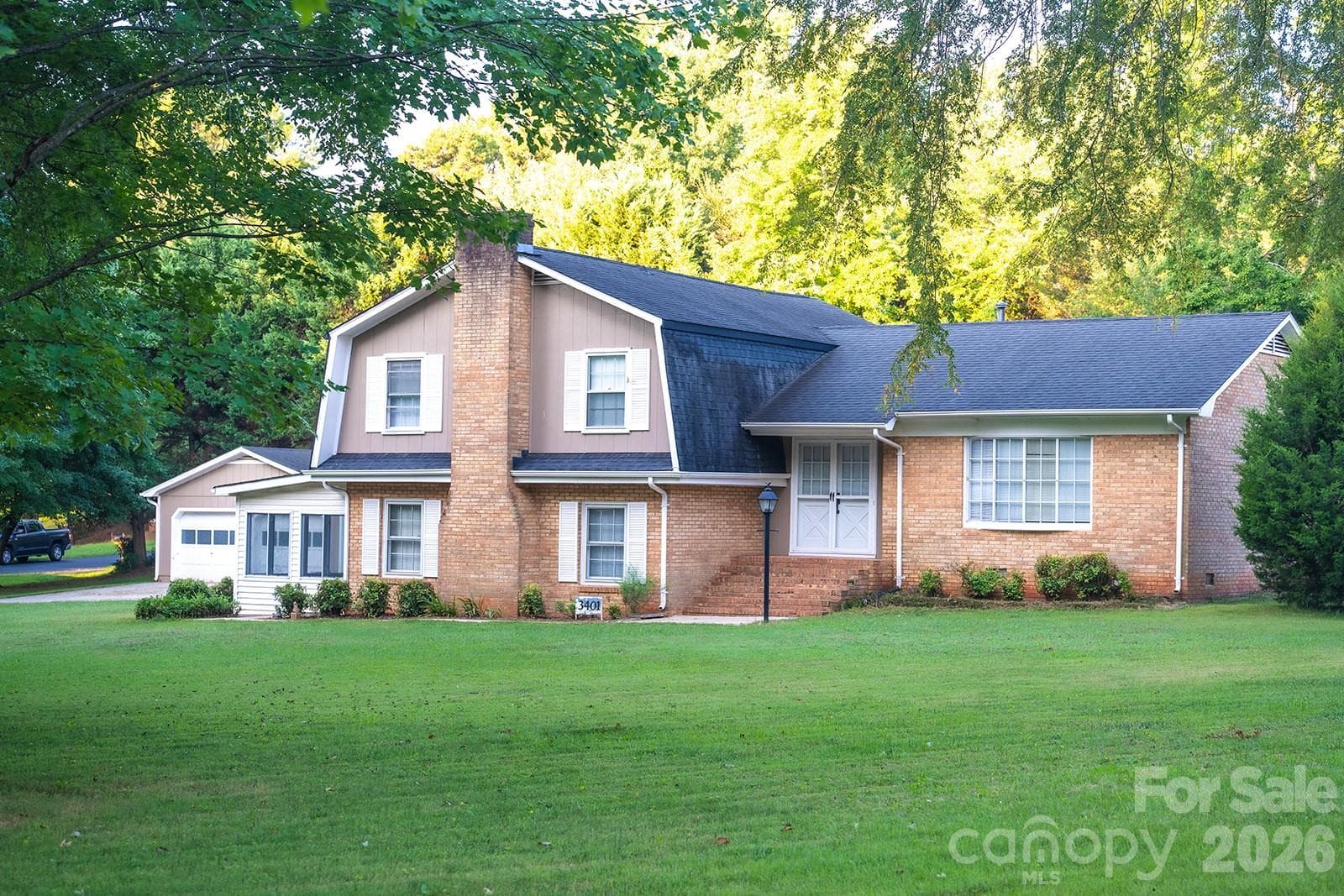 3401 Tracelake Drive