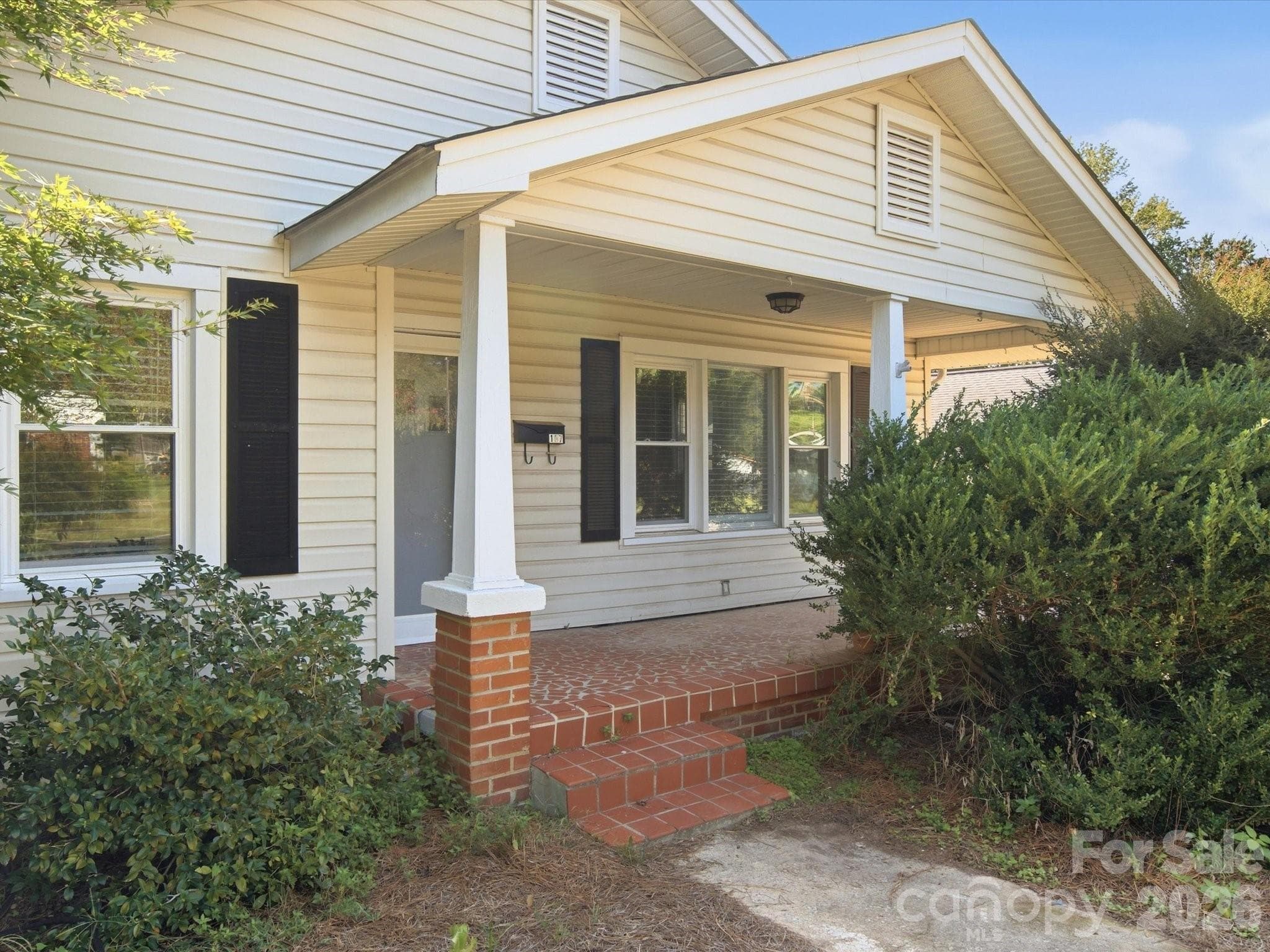 Single Family Residence at 107 Berkley Street, Clover, photo 10 of 48