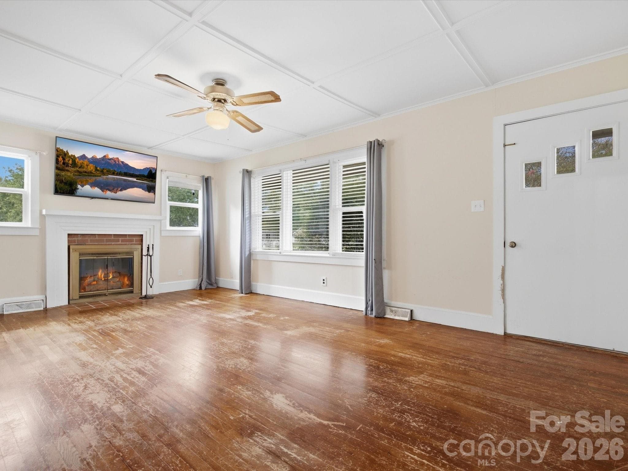 Single Family Residence at 107 Berkley Street, Clover, photo 12 of 48