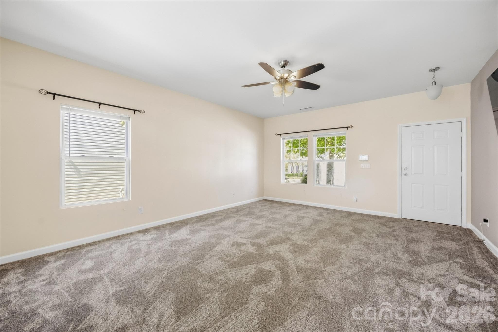 Single Family Residence at 1445 Logan Patrick Court, Gastonia, photo 4 of 34
