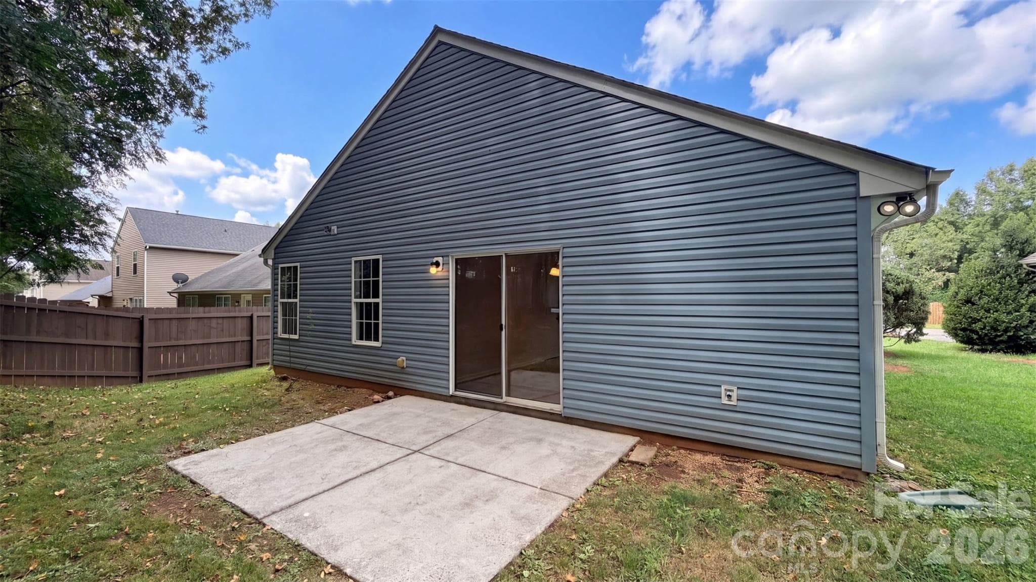 Single Family Residence at 5006 Elizabeth Road, Charlotte, photo 5 of 15