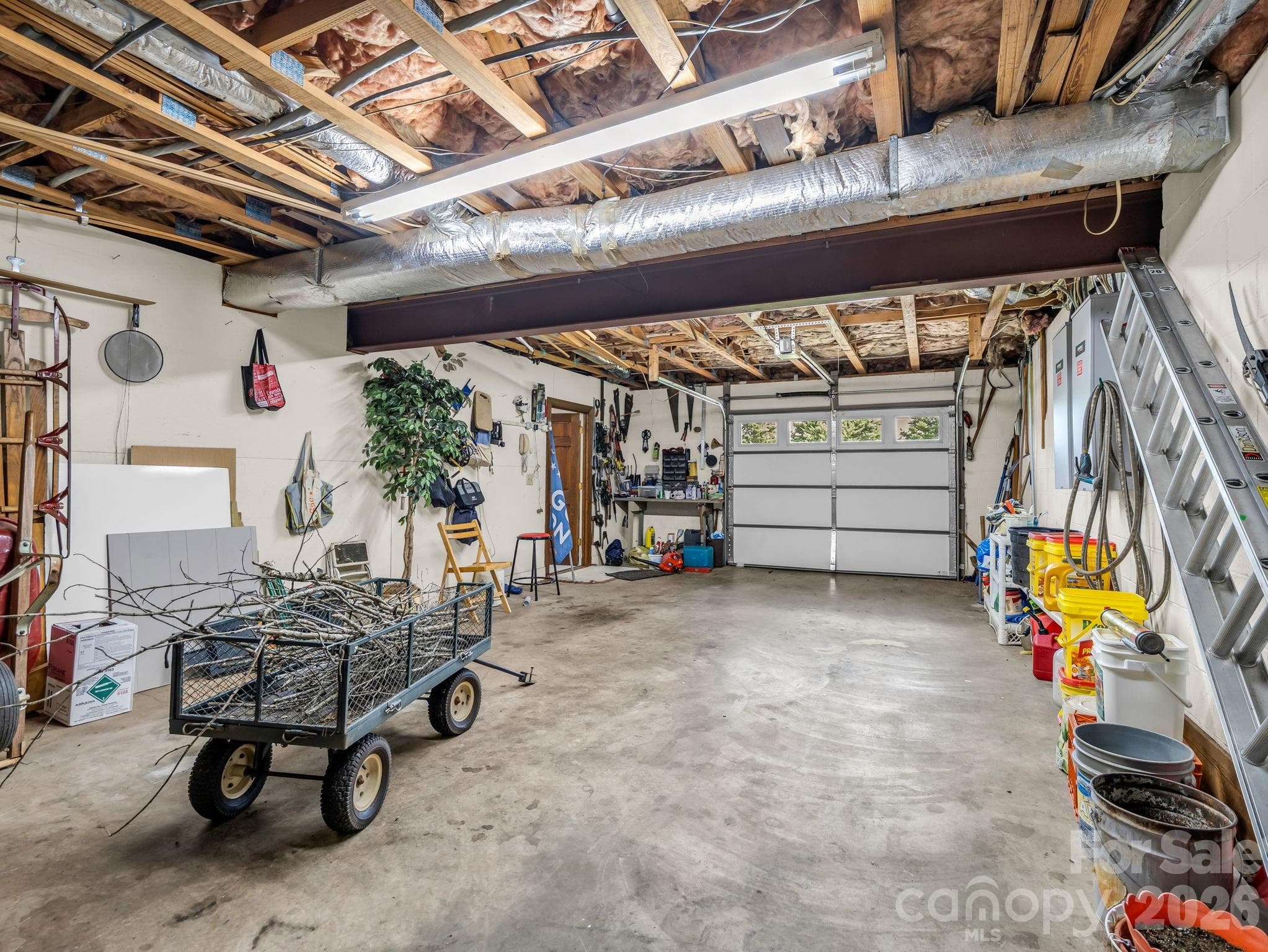 Garage in basement - 164 Brookfield Drive, Forest City