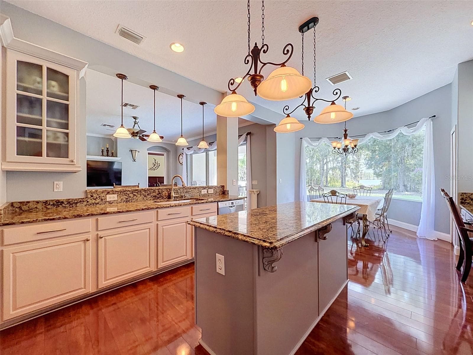 Single Family Residence at 11352 OYSTER BAY CIR, NEW PORT RICHEY, photo 12 of 48