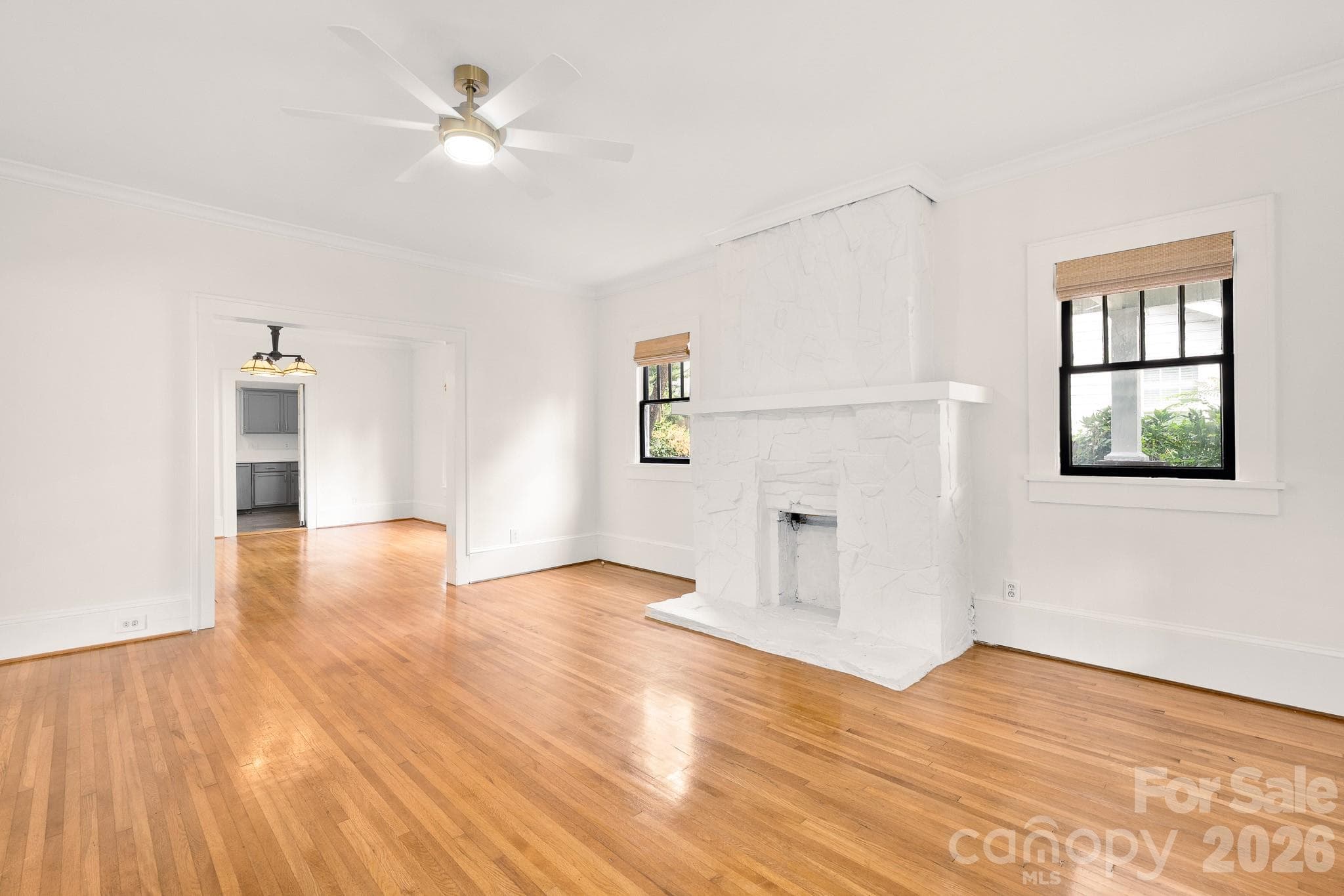 Single Family Residence at 2334 E 7th Street, Charlotte, photo 5 of 28