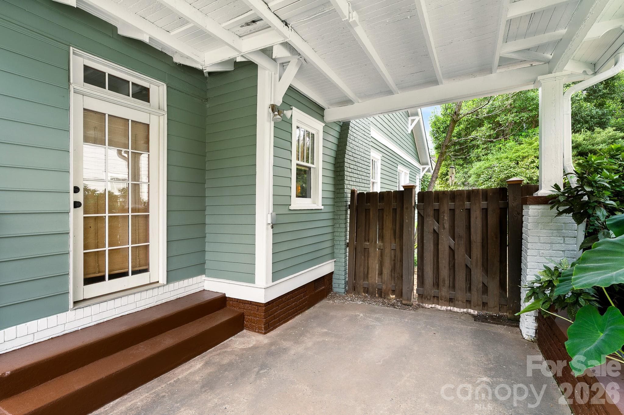 Single Family Residence at 2334 E 7th Street, Charlotte, photo 24 of 28