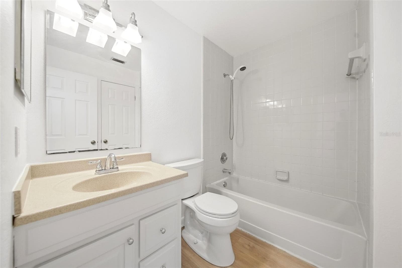 Pirmary Bathroom - 2210 COACH HOUSE BLVD #408, ORLANDO